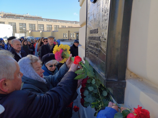 Балтийцы отметили юбилей легендарного директора